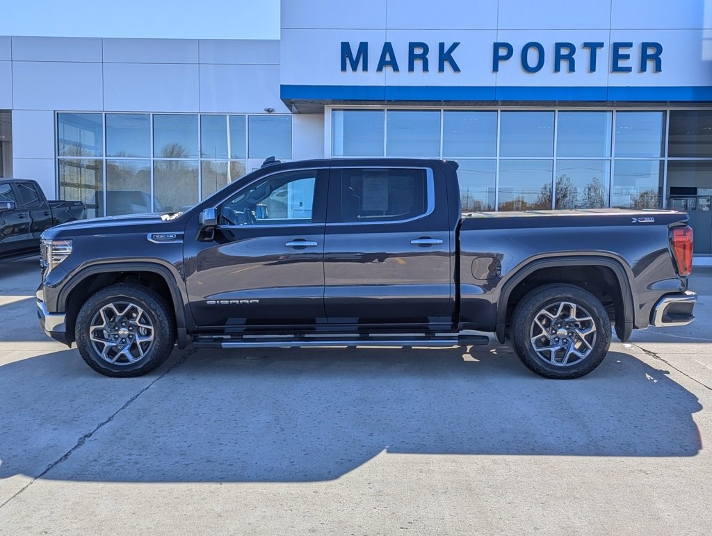 Used 2023 GMC Sierra 1500 SLT w/ SLT Premium Package image 9