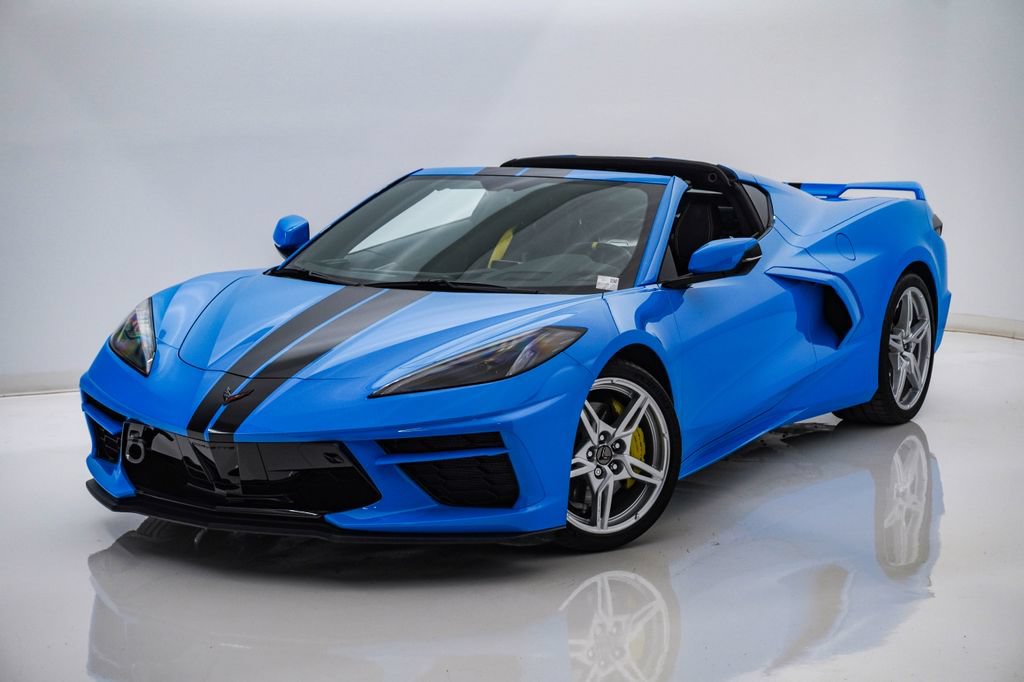Used 2021 Chevrolet Corvette Stingray Premium Cpe w/ Z51 Performance Package RWD image 3