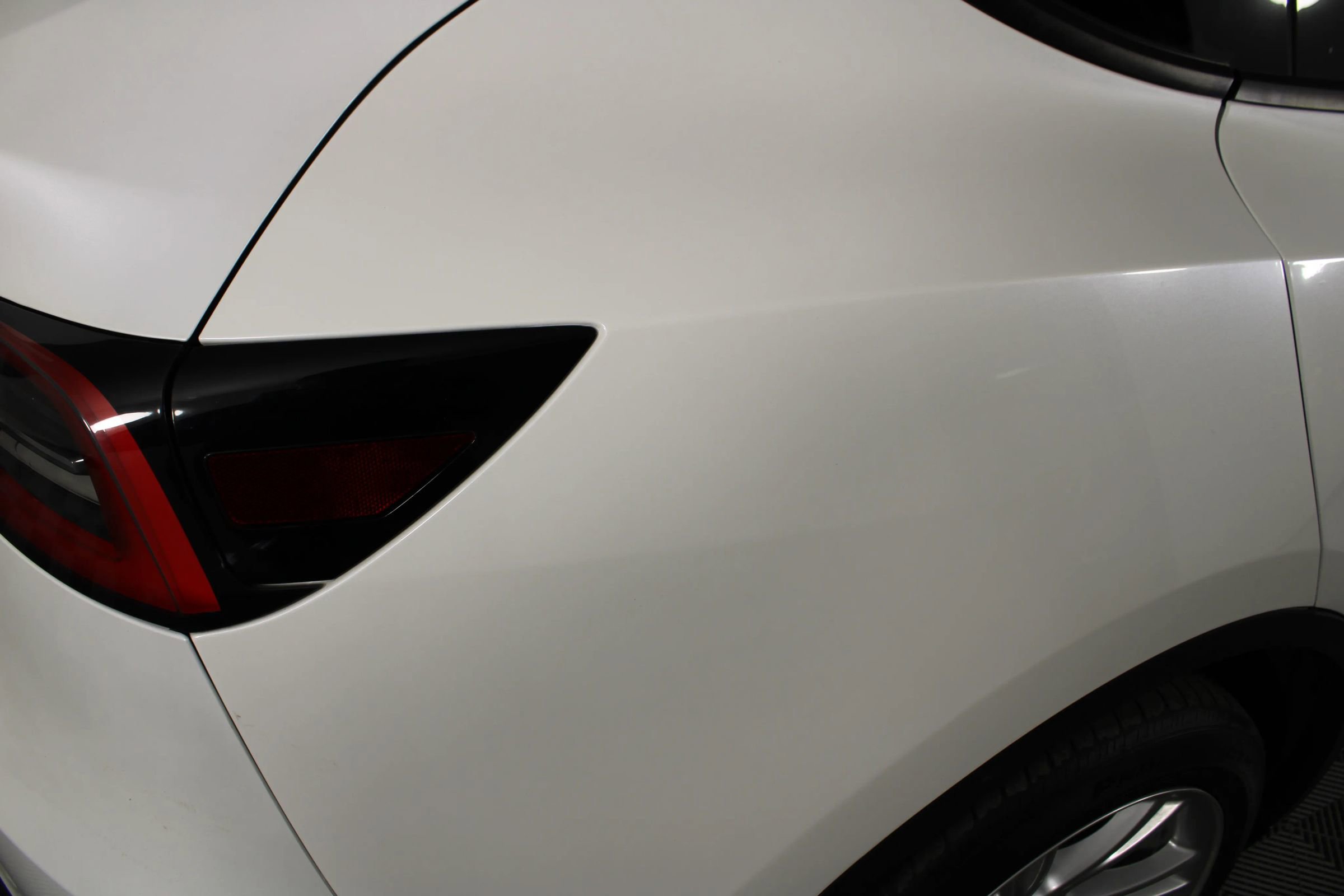 Used 2020 Tesla Model Y Long Range image 29