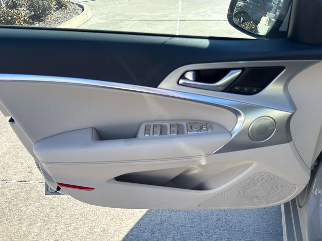 New 2026 Genesis G70 2.5T Prestige image 21