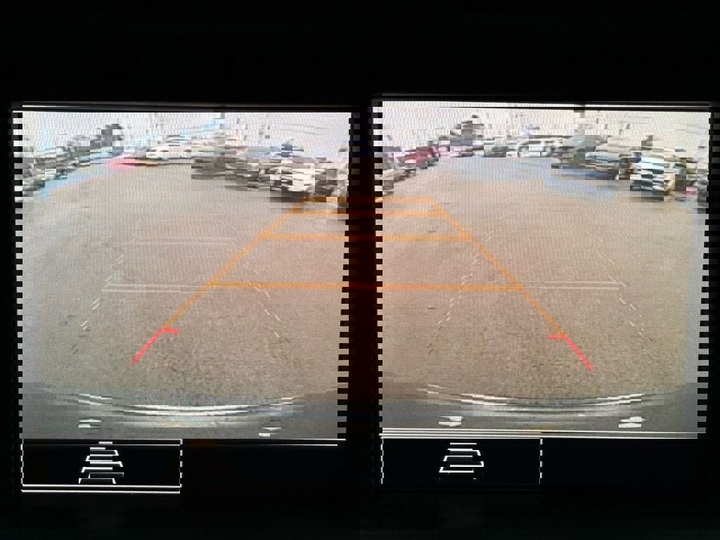 Used 2023 GMC Terrain SLE image 25