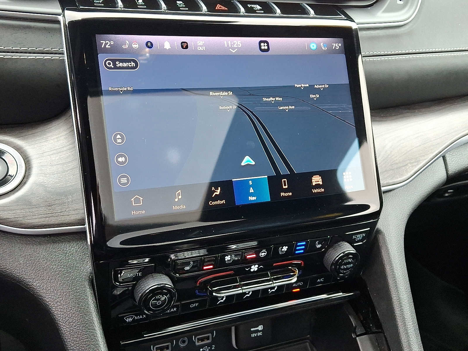 Used 2023 Jeep Grand Cherokee Overland w/ Adv Protech Group III image 19