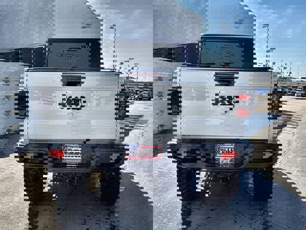 Used 2021 Jeep Gladiator Sport AWD/4WD image 5