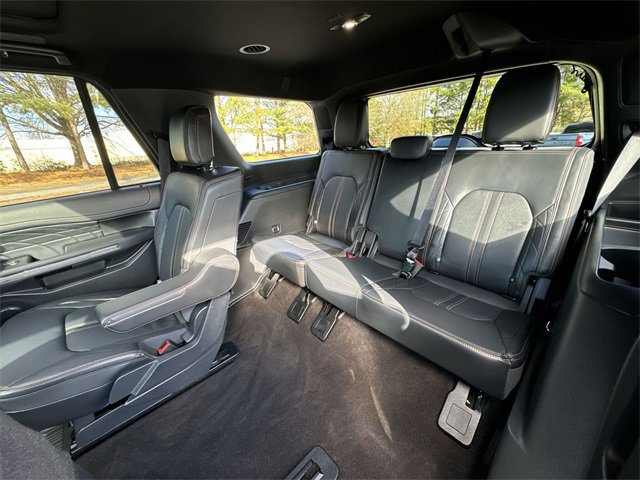 Used 2023 Ford Expedition Platinum image 24