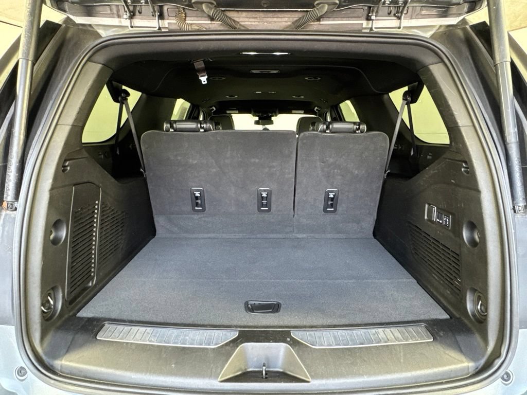 Certified 2025 Chevrolet Suburban Premier AWD/4WD image 33