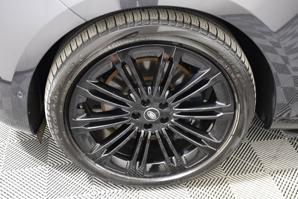 Used 2024 Land Rover Range Rover Autobiography image 11