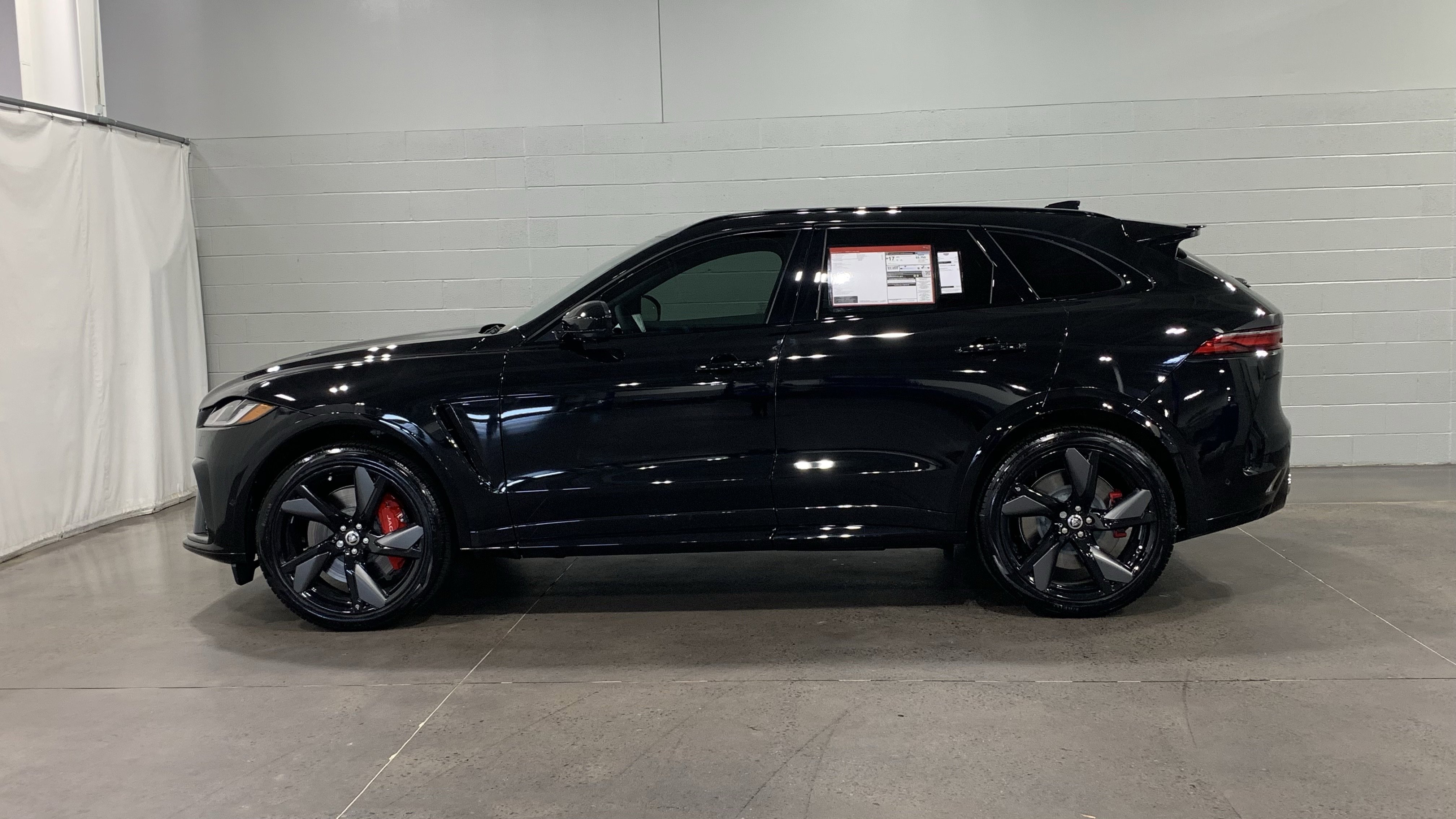 New 2026 Jaguar F-PACE SVR 575 Edition image 7