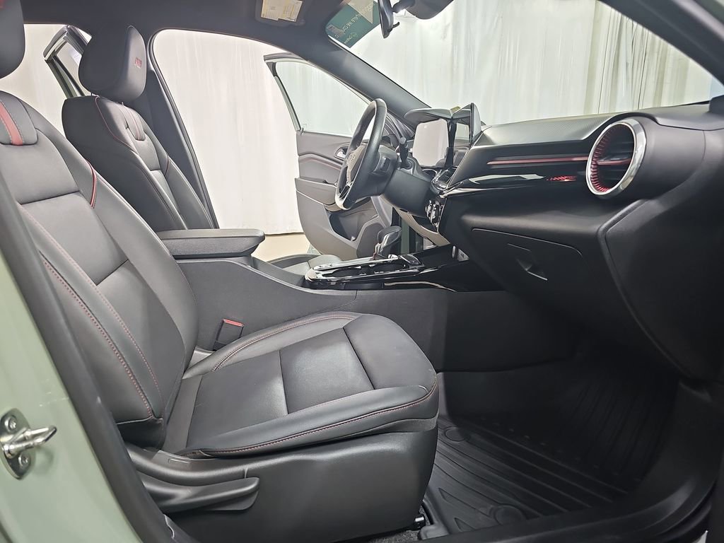 Certified 2024 Chevrolet Trax RS w/ Driver Confidence Package image 13