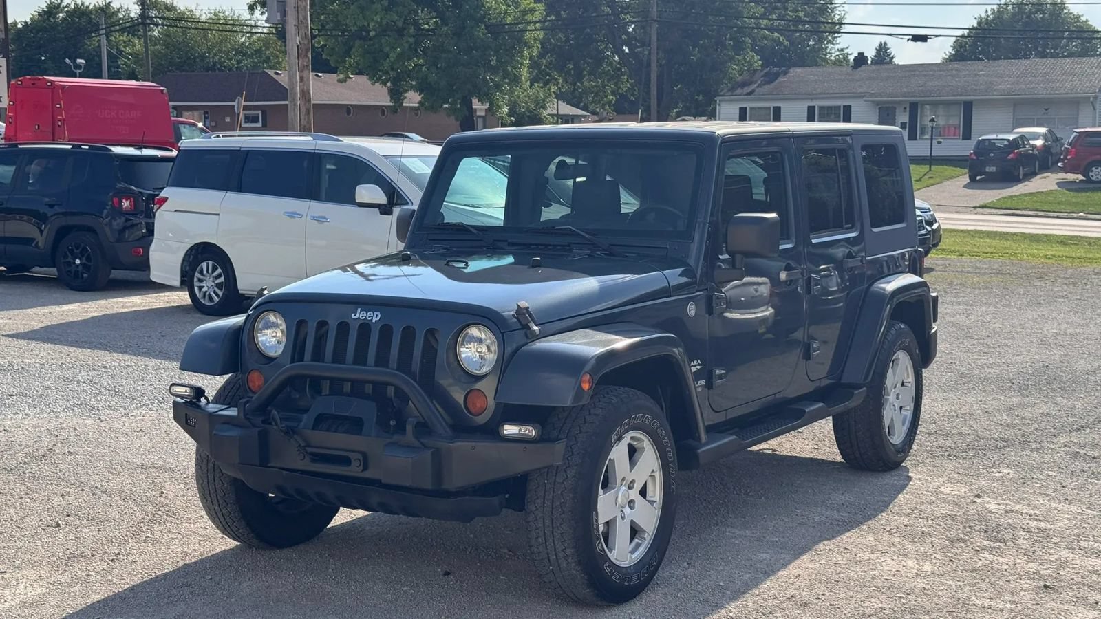 Used 2007 Jeep Wrangler Unlimited Sahara w/ Dual Top Group AWD/4WD image 25