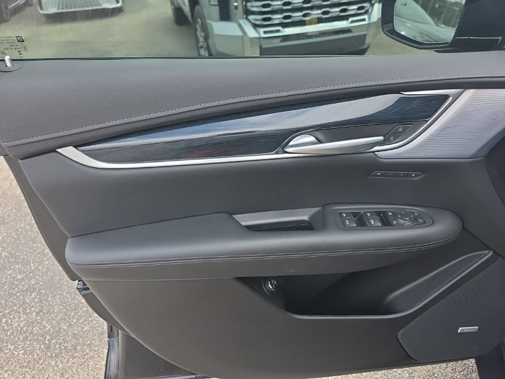 Used 2024 Cadillac XT5 Premium Luxury w/ LPO, Floor Liner Package AWD/4WD image 15