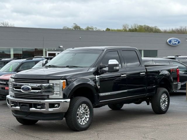 Used 2017 Ford F250 Lariat w/ Lariat Ultimate Package AWD/4WD image 38