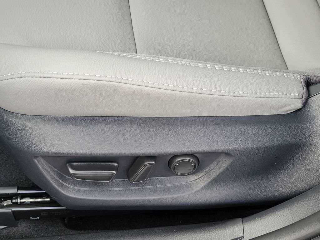 New 2026 Toyota Camry SE w/ Convenience Package FWD image 22