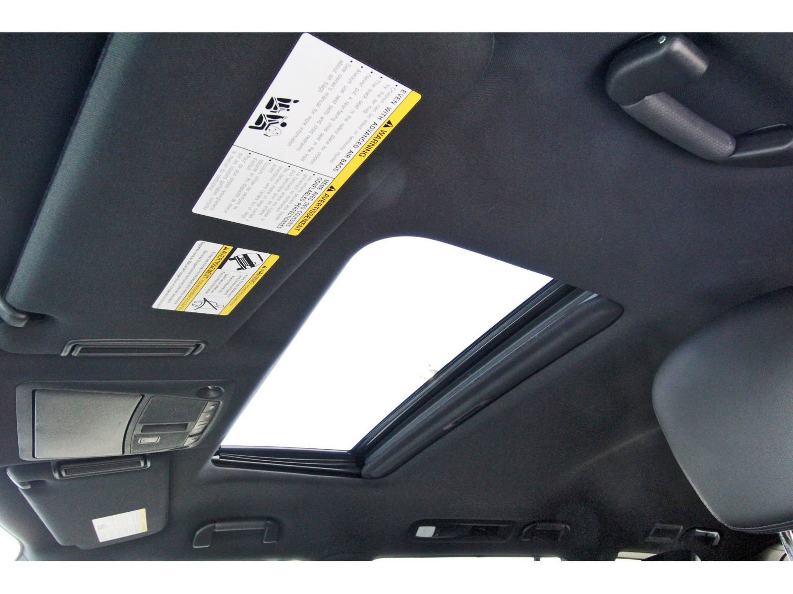 Used 2024 Nissan Armada SL w/ Midnight Edition Package image 33