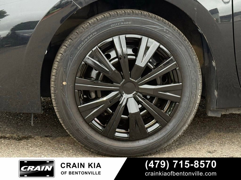 Used 2019 Toyota Corolla LE FWD image 29