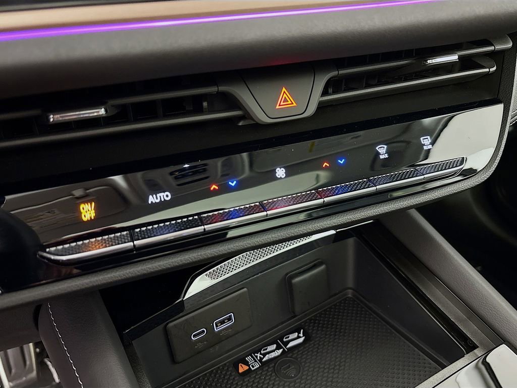 Used 2025 Buick Envision Sport Touring image 18