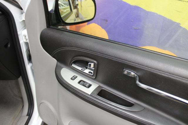Used 2005 Pontiac Montana SV6 FWD image 12