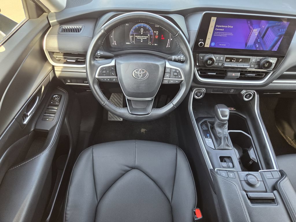 Used 2025 Toyota Grand Highlander FWD image 14