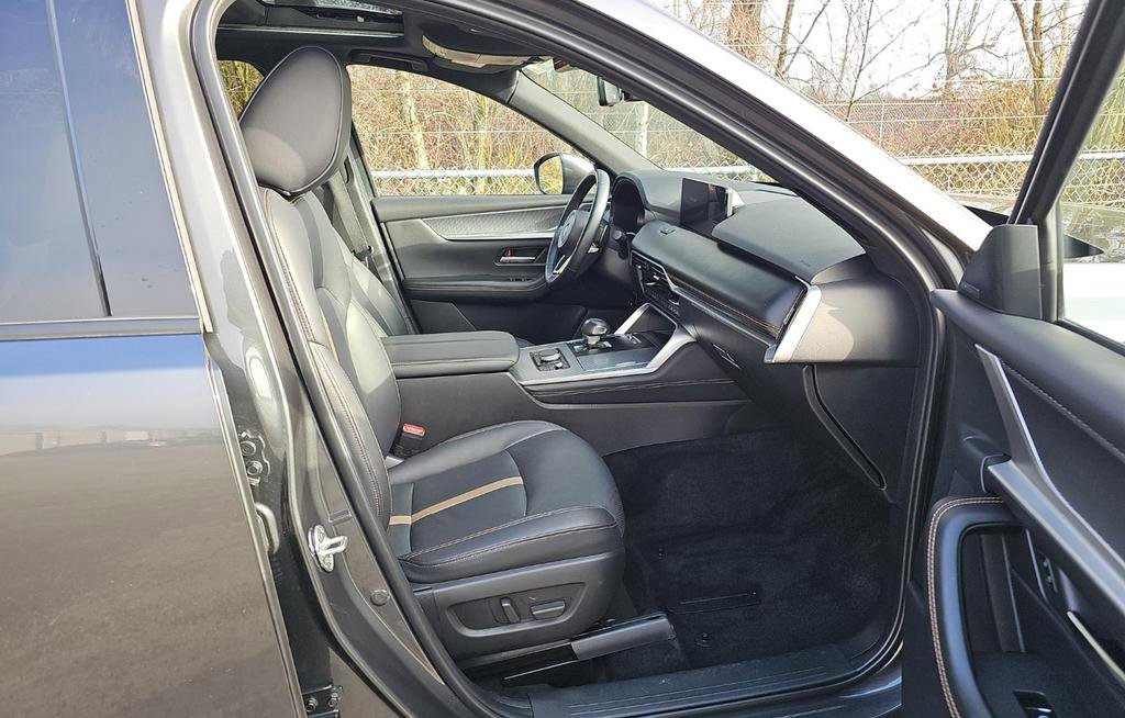 Used 2024 MAZDA CX-90 Plug-In Hybrid w/ Premium Plus image 7