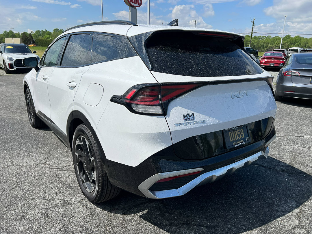 Used 2024 Kia Sportage SX FWD image 3