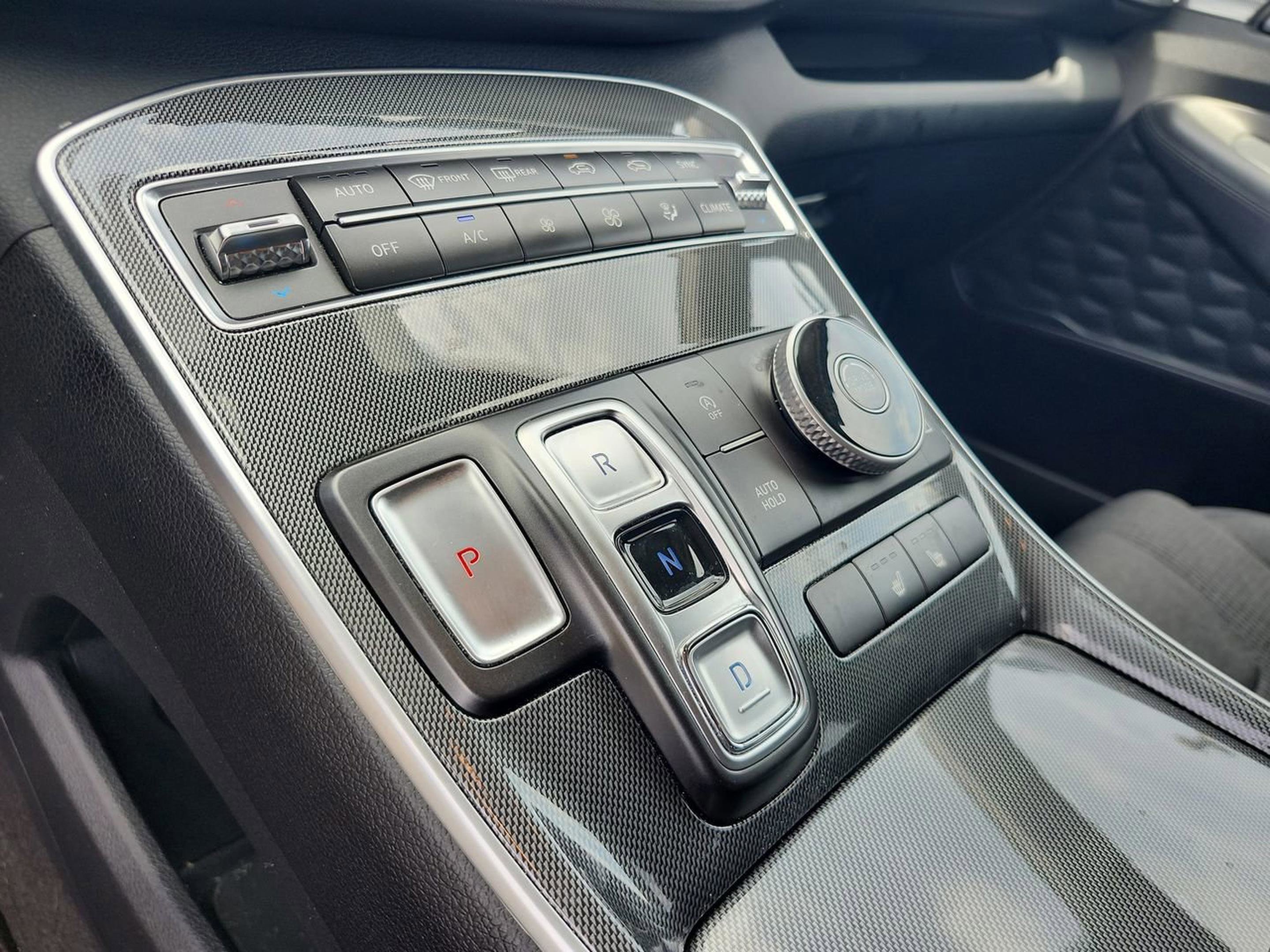 Certified 2022 Hyundai Santa Fe SEL w/ Convenience Package image 14