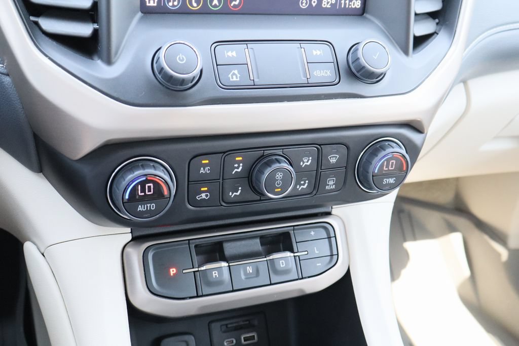 Certified 2023 GMC Acadia Denali w/ Denali Ultimate Package FWD image 18