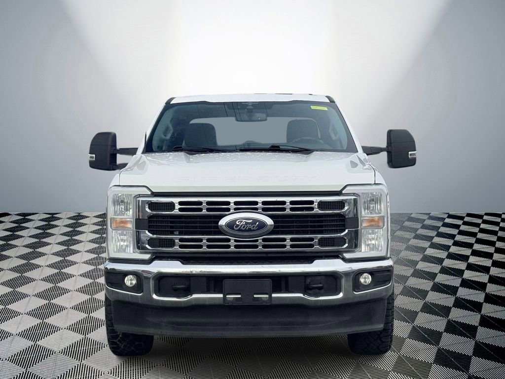 Used 2023 Ford F250 XLT image 2