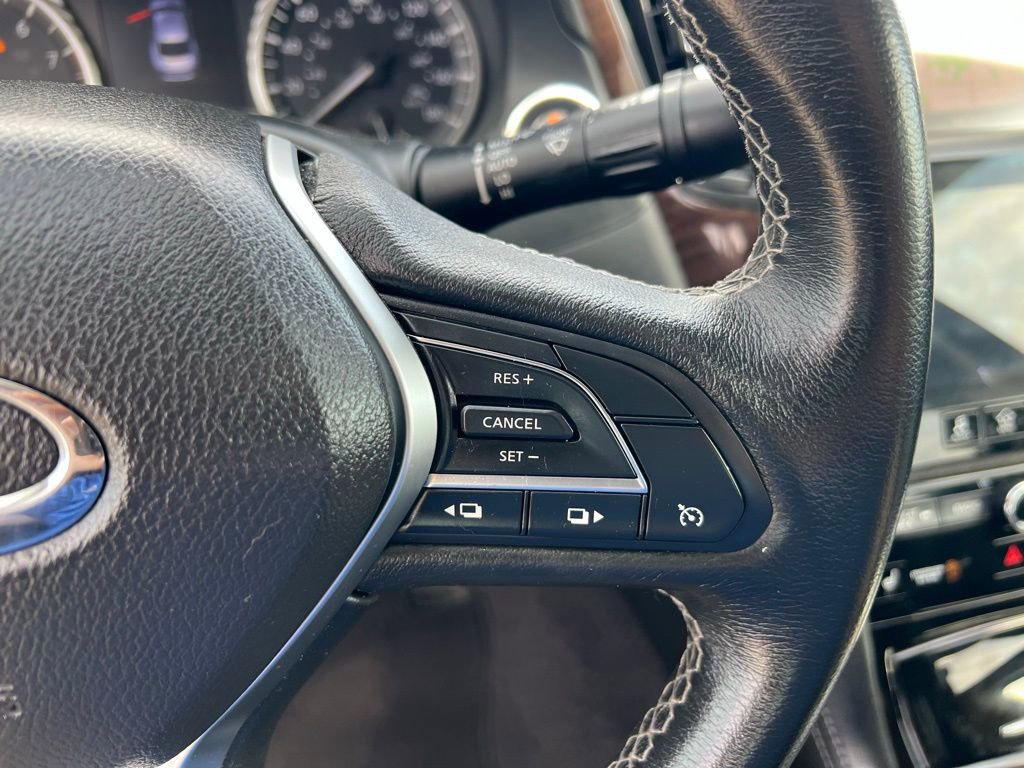 Used 2018 INFINITI Q50 Luxe w/ Essential Package (3.0T Luxe) AWD/4WD image 38