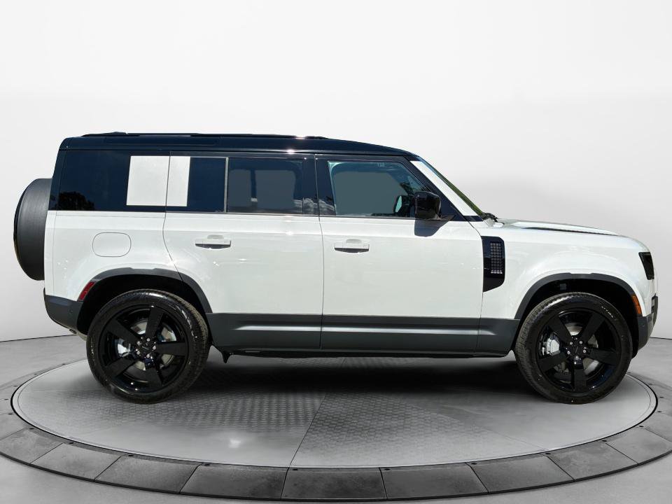 New 2026 Land Rover Defender 110 S AWD/4WD image 8