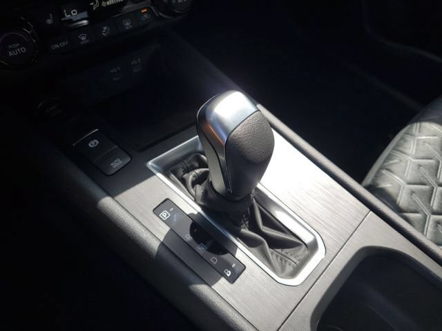 New 2026 Nissan Kicks SV w/ SV Premium Package FWD image 17