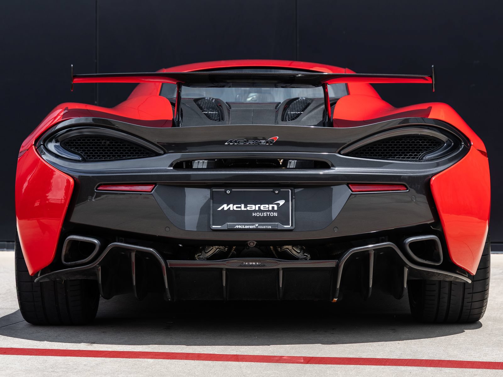 Used 2016 McLaren 570S Coupe RWD image 9
