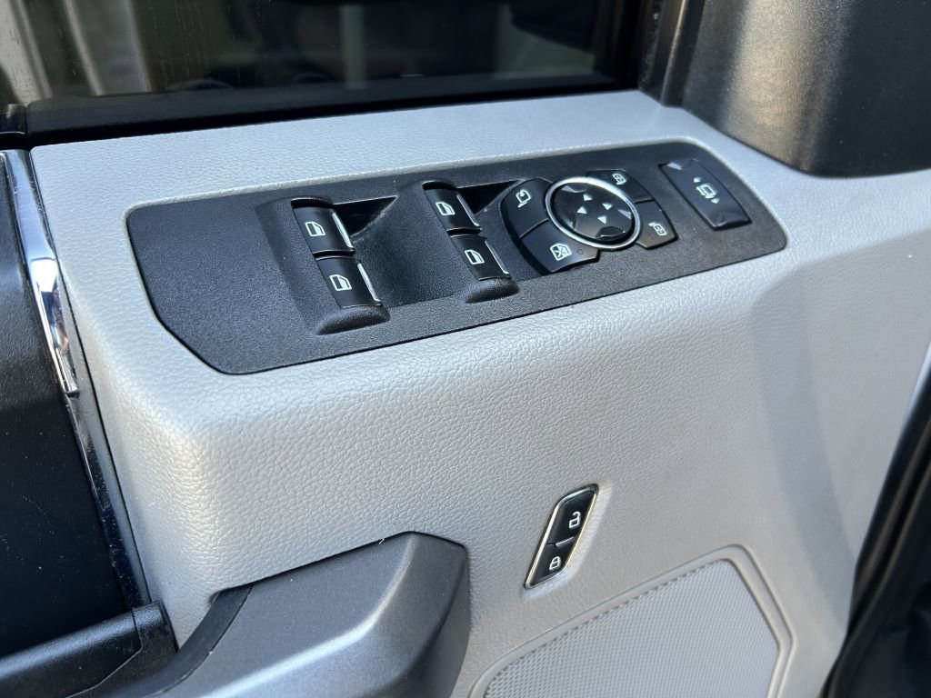 Used 2021 Ford F250 XLT w/ XLT Value Package image 3