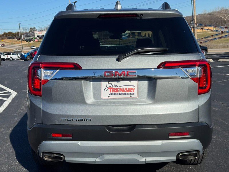 Used 2023 GMC Acadia SLE w/ Driver Convenience Package image 4