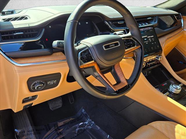 Used 2023 Jeep Grand Cherokee L Summit image 10
