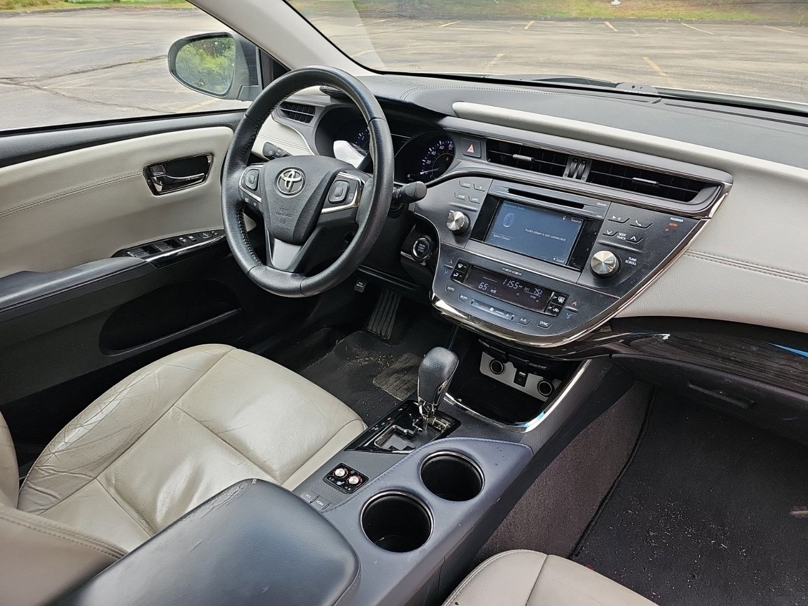 Used 2015 Toyota Avalon XLE FWD image 13