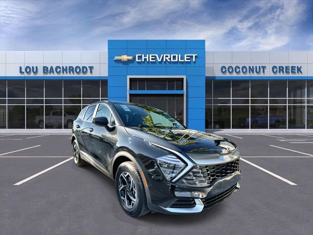 Used 2024 Kia Sportage LX image 1