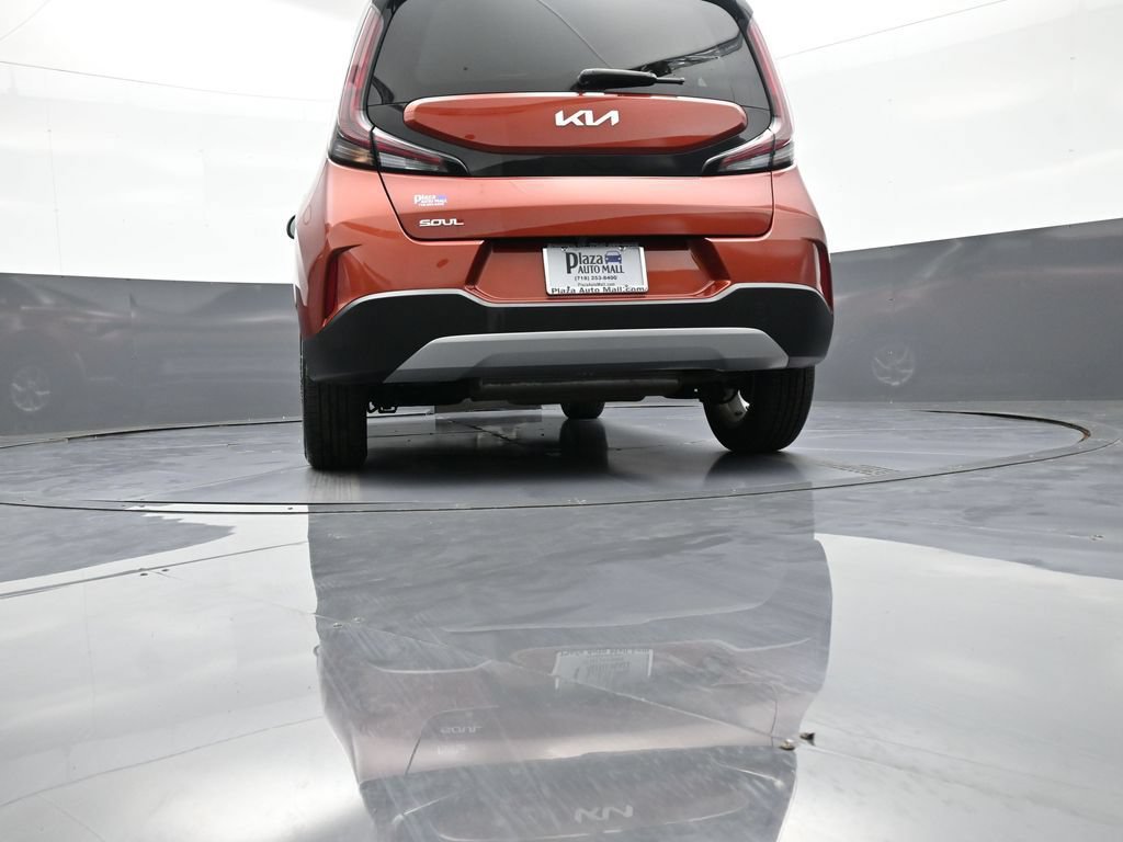Certified 2023 Kia Soul LX w/ Option Group 015 FWD image 30