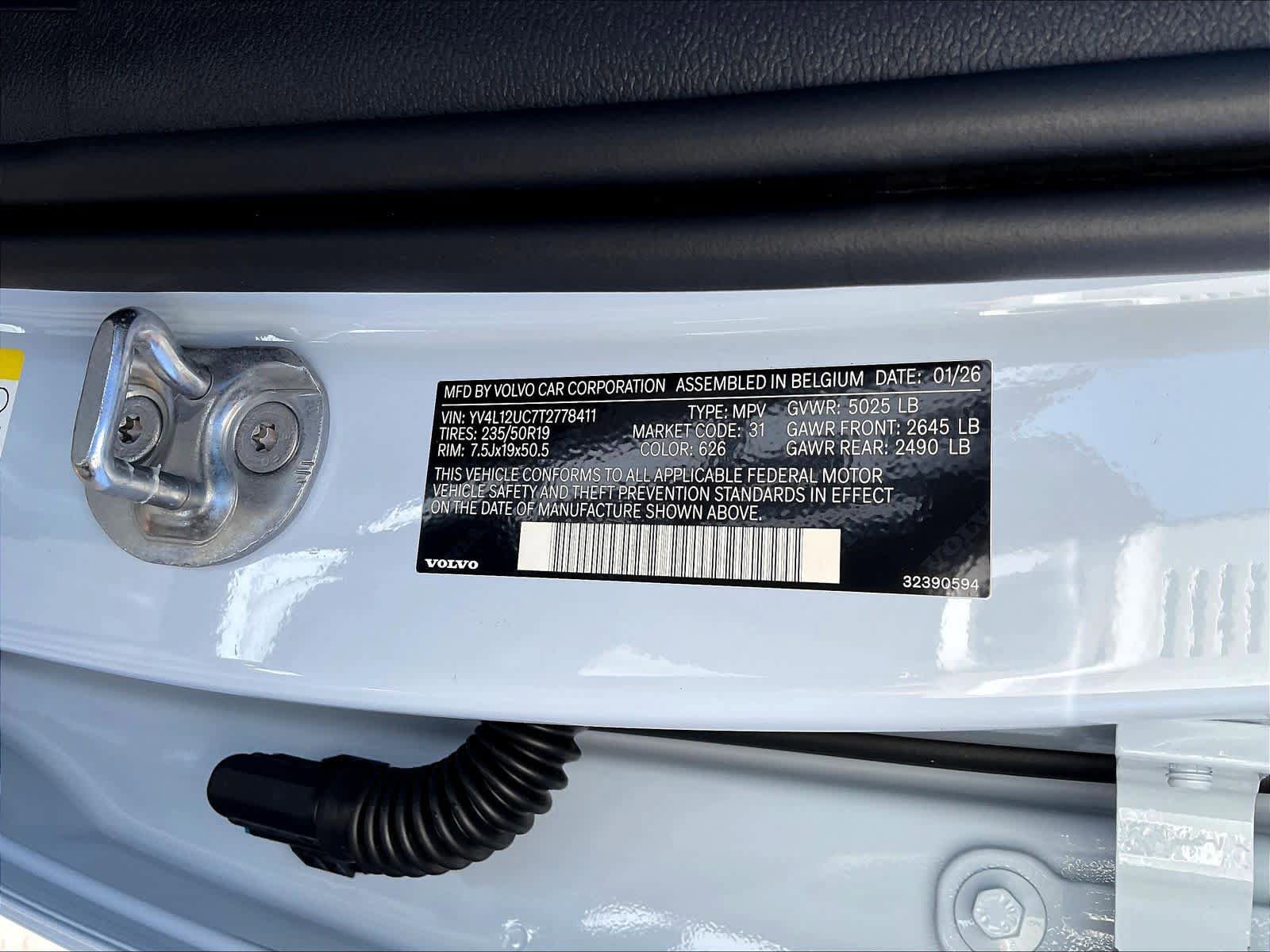 New 2026 Volvo XC40 B5 Plus w/ Protection Package Premier AWD/4WD image 35