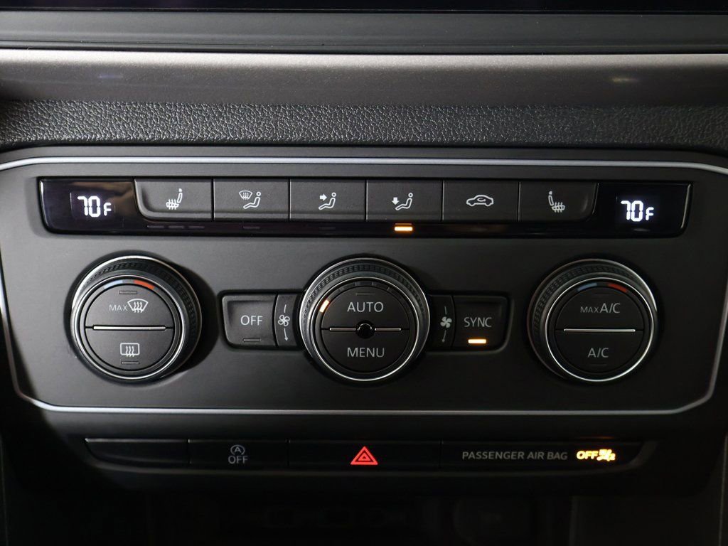 Used 2020 Volkswagen Atlas Cross Sport SE image 46