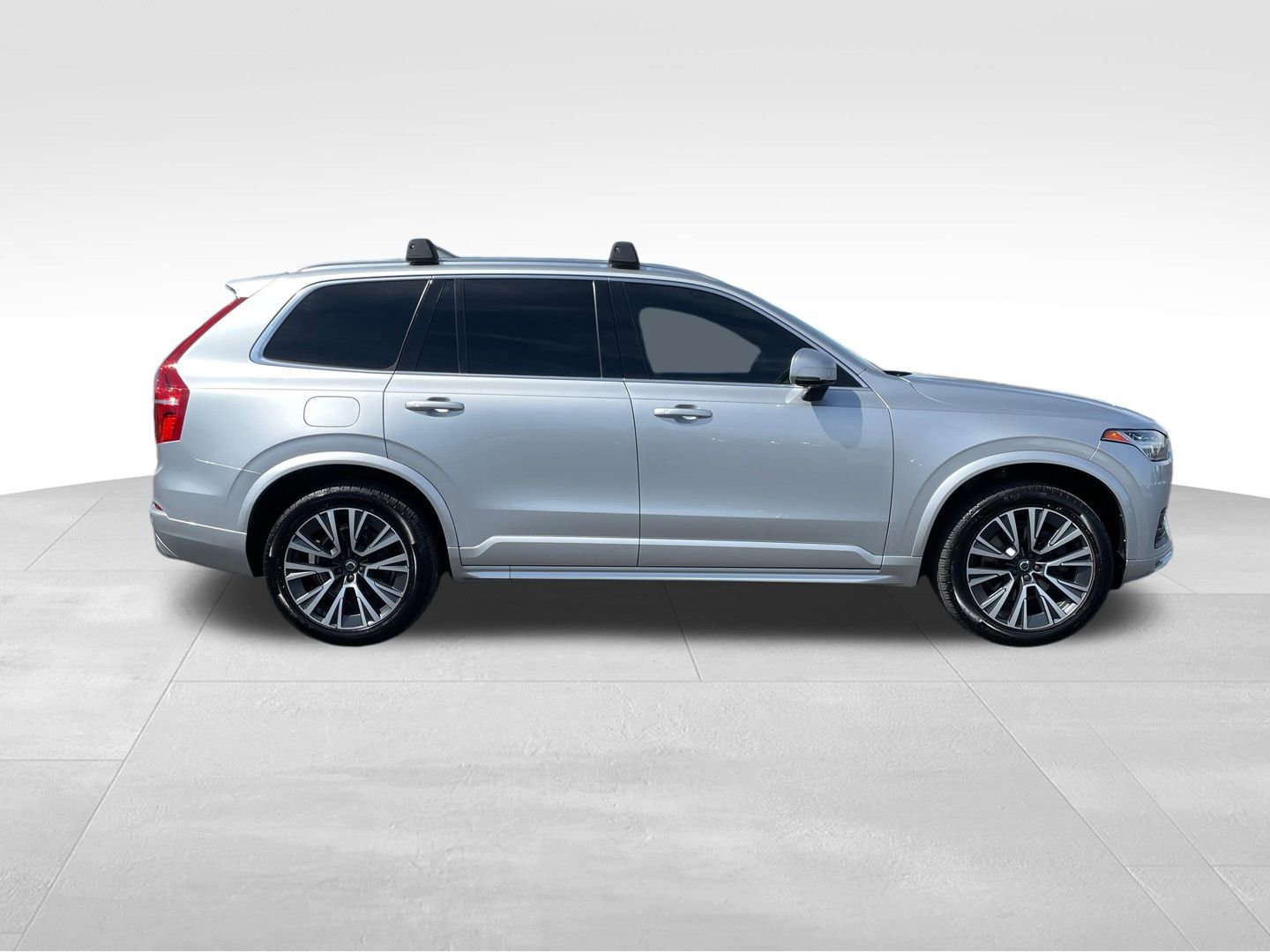 Used 2020 Volvo XC90 T6 Momentum w/ Protection Package Premier image 2