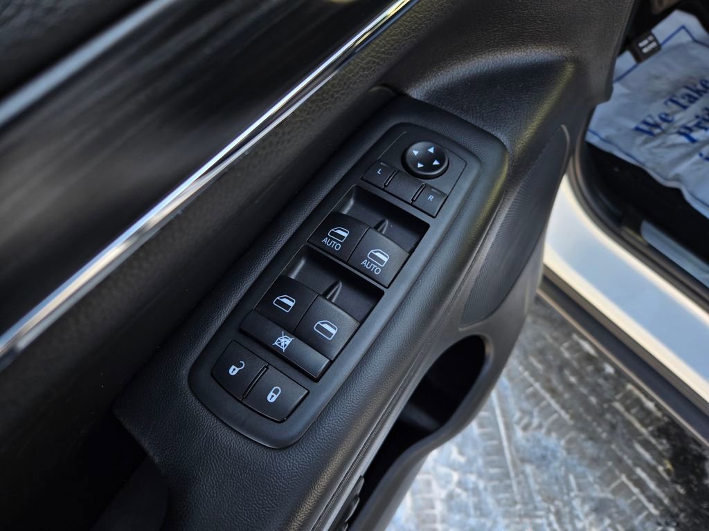 Used 2020 Jeep Grand Cherokee Limited w/ Trailer Tow Group IV image 11