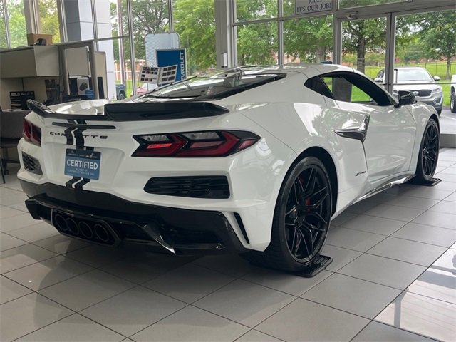 Certified 2023 Chevrolet Corvette Z06 w/ Stealth Interior Trim Package image 5
