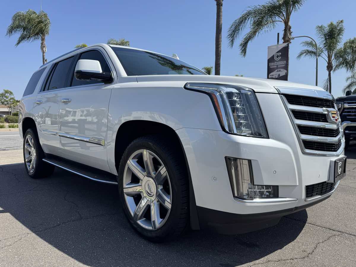 Used 2018 Cadillac Escalade Luxury RWD image 9
