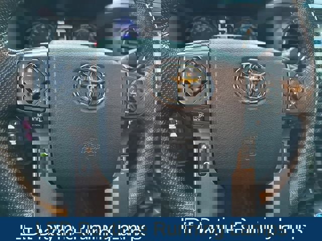 Used 2018 Toyota Tacoma TRD Sport image 19