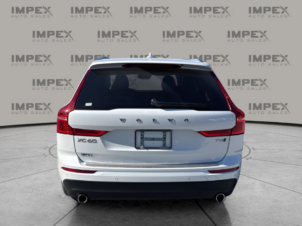 Used 2021 Volvo XC60 T5 Momentum w/ Premium Package AWD/4WD image 4