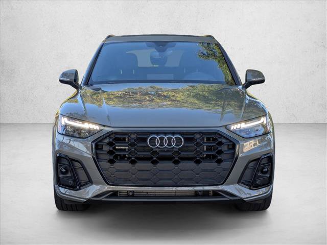 Used 2023 Audi Q5 e Prestige AWD/4WD image 2