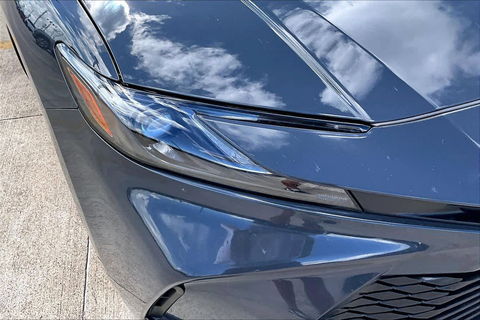 Used 2025 Toyota Camry LE FWD image 28