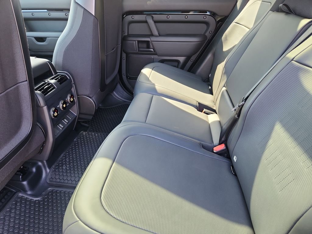 New 2026 Land Rover Defender 110 OCTA image 5