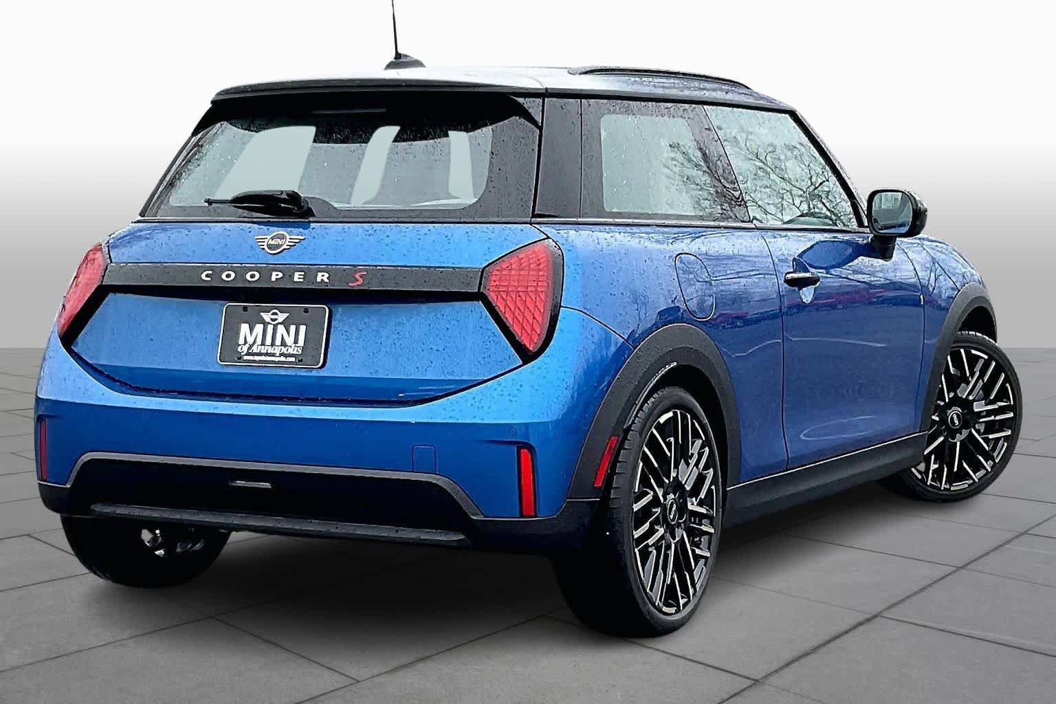 Used 2025 MINI Cooper S FWD image 12