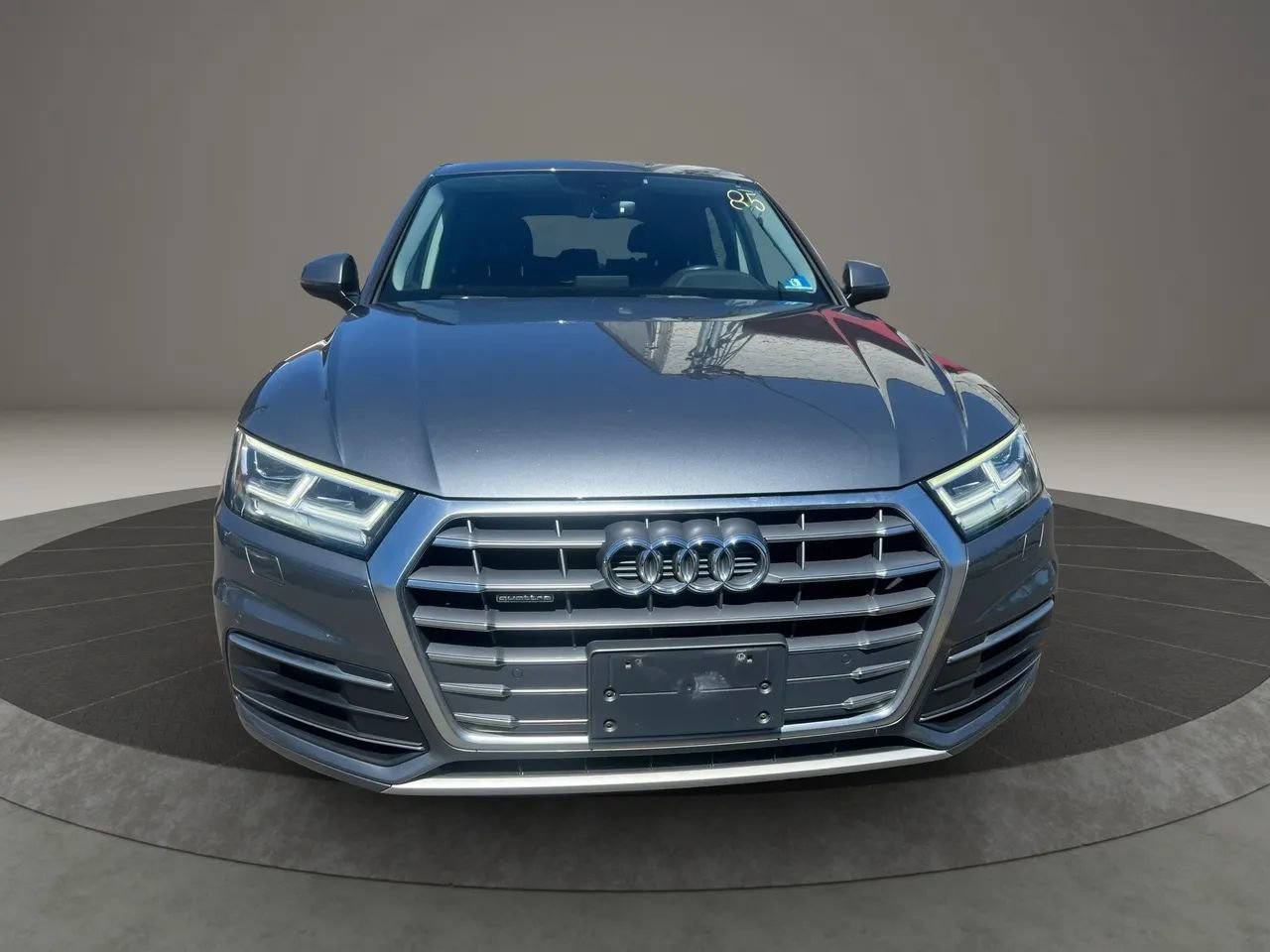 Used 2018 Audi Q5 2.0T Premium Plus w/ Premium Plus Package AWD/4WD image 2