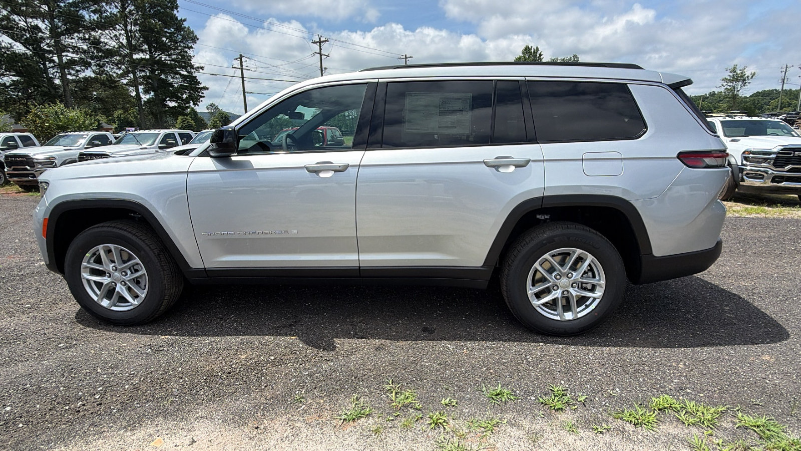 New 2026 Jeep Grand Cherokee L Laredo RWD image 11